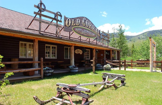 Old Corral Hotel