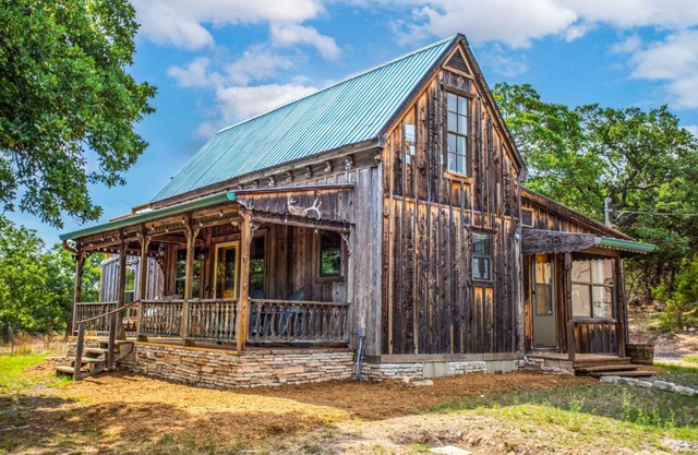 Old Fellow's Farmhouse