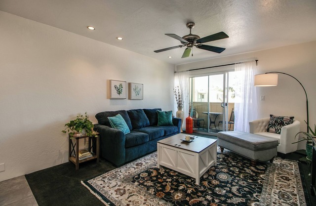 Old Town Scottsdale 1 Bdrm Condo in Prime Location!