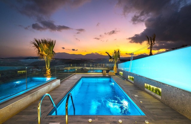 Oleas Suite Moon Private Pool