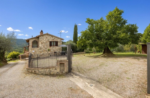 Oliveto Del Cantarello
