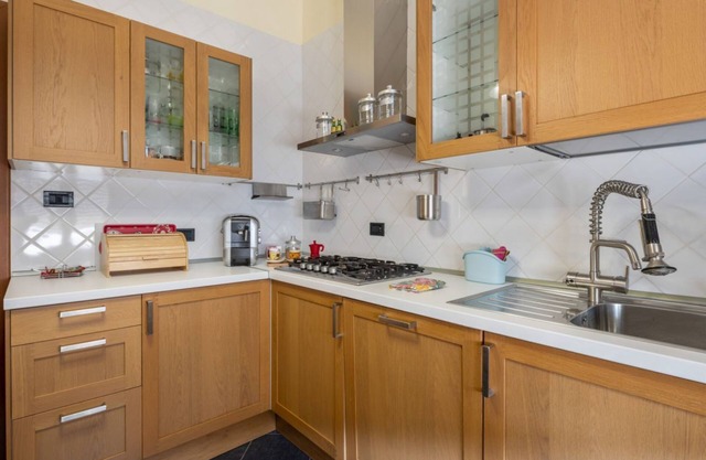 Oltretorrente Quiet Apartment - con Balconi!