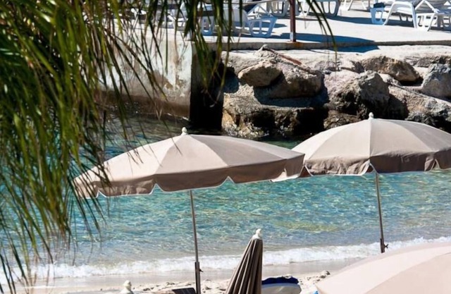 On the French Riviera, in the heart of Juan-Les-Pins and close to Antibes