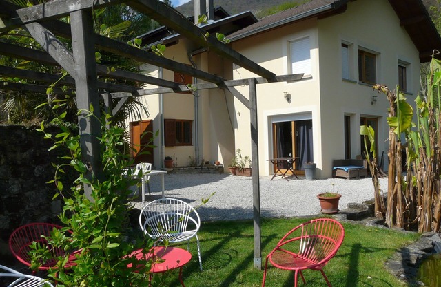 On the heights of Voreppe, separate studio in a house, hiking, skiing