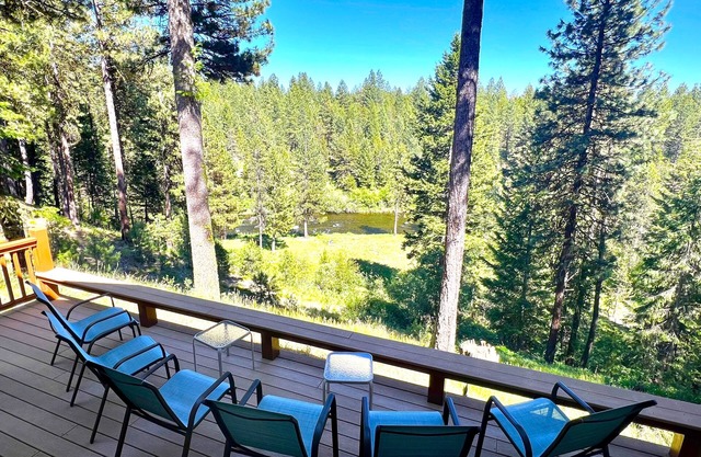 On the Payette River - beauty, comfort, gourmet kitchen