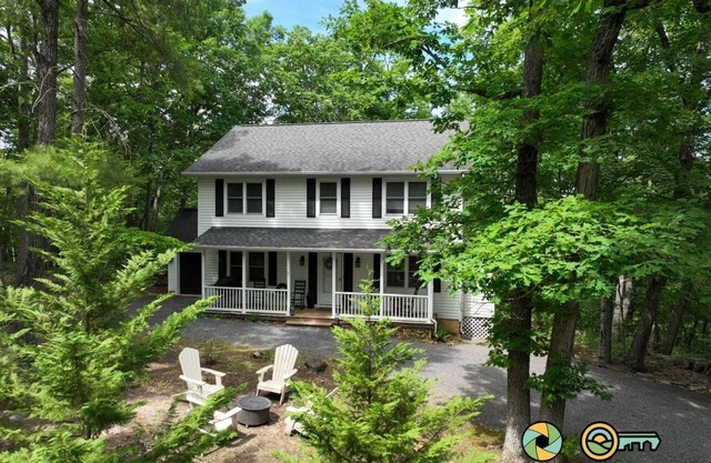 On The Rocks! Spacious family-friendly 4BR home w/bonus room
