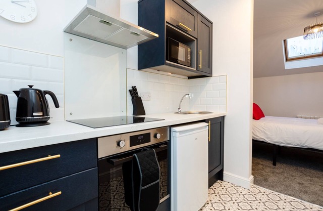 One Bed studio Apartment with Ensuite and Shower
