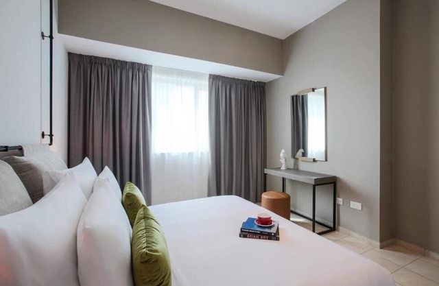 One Bedroom Apartment In Marina By E R