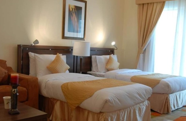 One Bedroom Apartment Near Burjuman Metro By Luxury Bookings