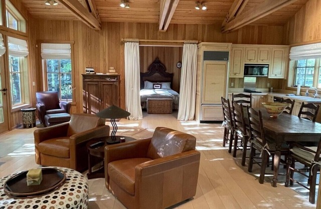 One Bedroom Cabin Queen Size Bed
