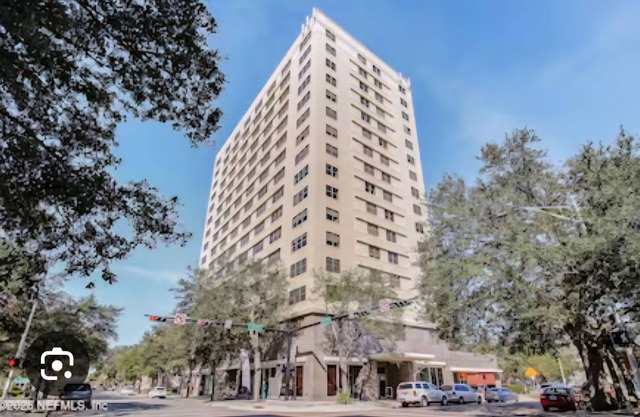 One Bedroom Downtown