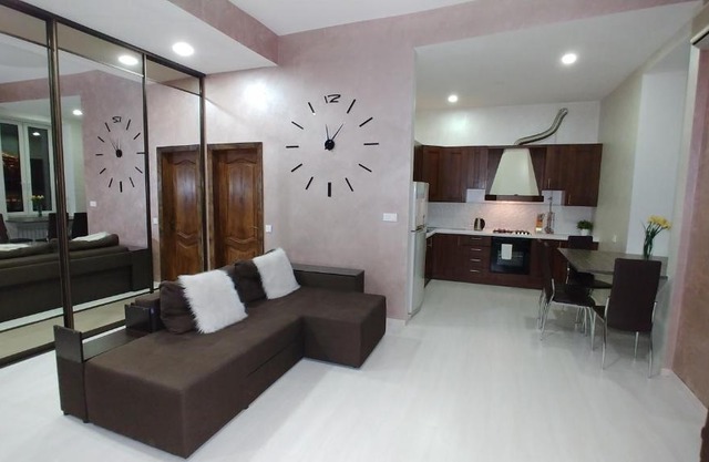 One bedroom. Luxery. 9 Kostelna str. Near Maidan