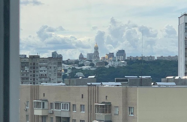 One bedroom on Rusanovka