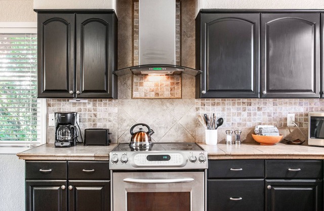 One-Block to Dayton’s Historic Center, Wine Tasting, Restaurants, Dog Friendly
