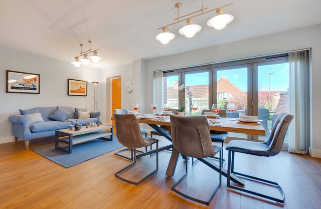 One Brightwell Close