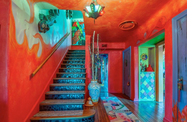One of a kind unique art home near TTU & The Historical Depot Dist.