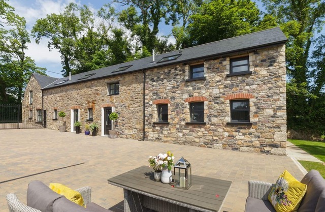 One of two immaculate holiday cottages located together in a rural location in the south of the isla