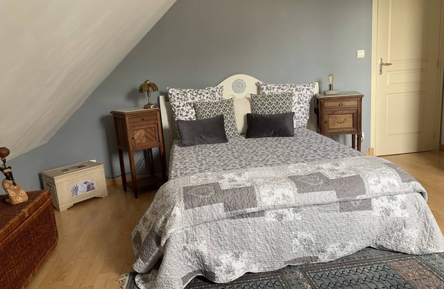 One or two guest rooms to rent with family or friends (65- France)120€)