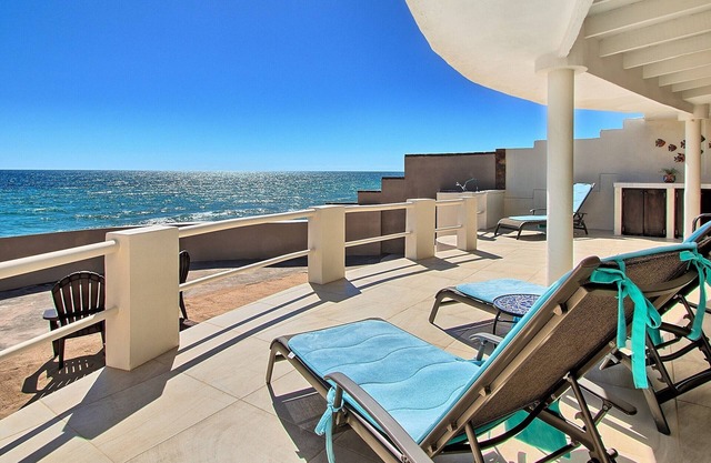 ONLY 5 STAR RATINGS! Spotlessly clean. BEACHFRONT. Private. IMMACULATE. Quiet!