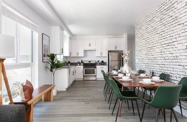 Open 4BR Townhome | New Amenities