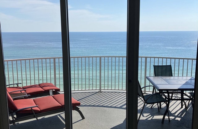 OPEN 9/19-26 OR 10/10-10/12 GULF VIEW Two free beach chairs Mar-Oct