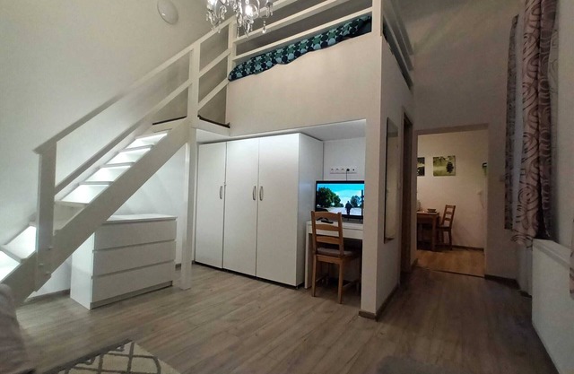Opera Sweet Home