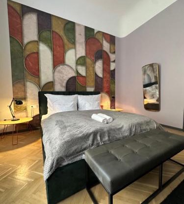OrangeHomes Pop 36 two bedroom apartment near Parliament