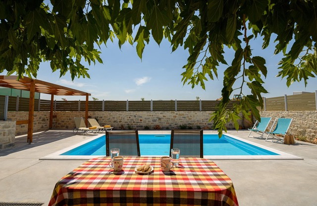 Orelia Cretan Villa with private pool 24sqm - Romantic stone villa