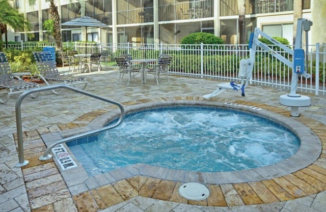Orlando Intl. Resort, Excellent family apt. sleeps 6, Disney, Worldsnand golf.