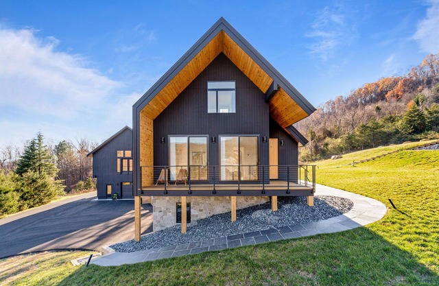 Orso Blu Farm Guesthouse, one-of-a-kind in Crozet