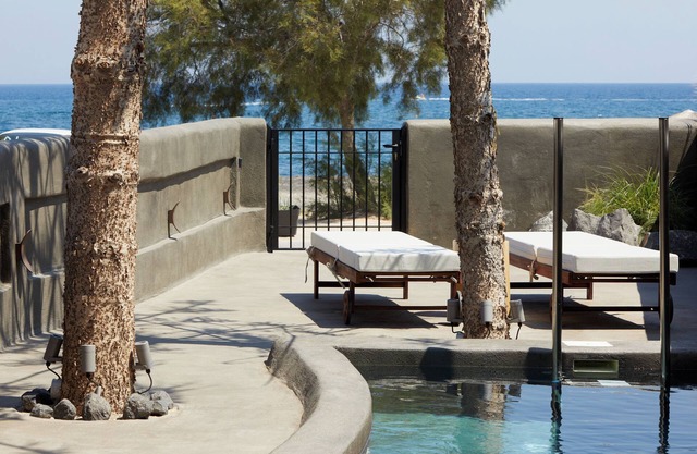 Oscar Beachfront Suites-Adults Only