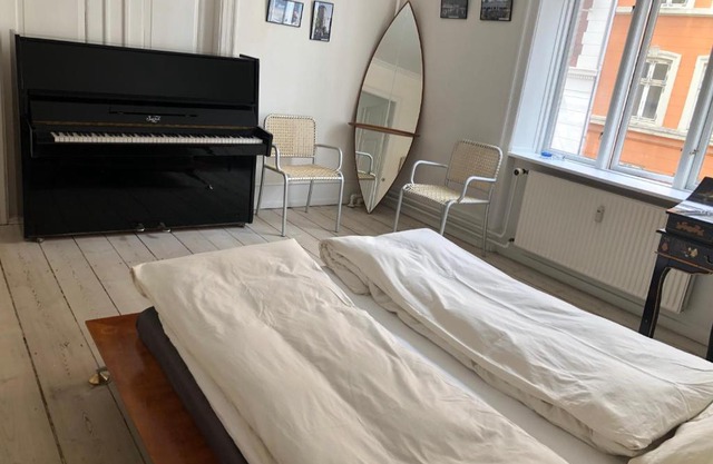 Outhentic Apartment