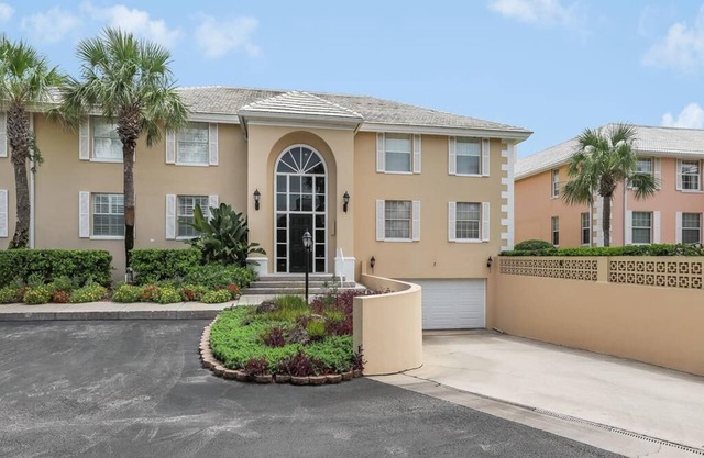 Outstanding Oceanfront 3BR/3BA Ground Floor Condo in The Breakers