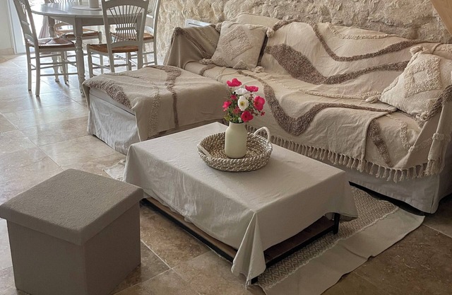 Over the stones. Charming little gîte in the pretty Touraine region