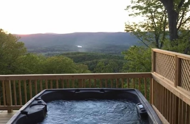 Overlook Mountain Cabin