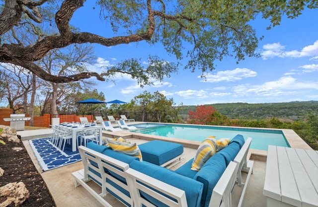 Overlook Oasis-Stunning Views-Pool and Spa!