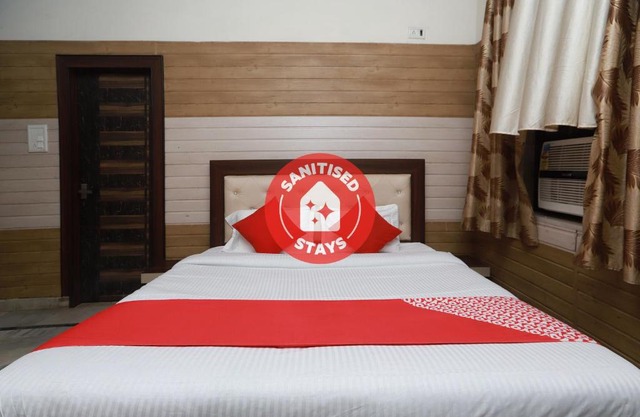 OYO 37971 Mayur Resort