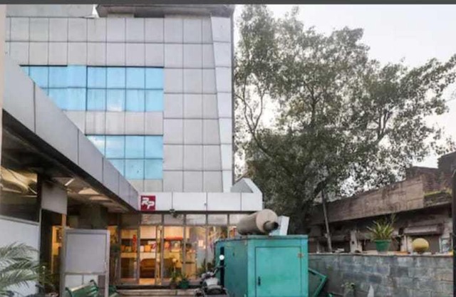 OYO Hotel New Royal Plaza