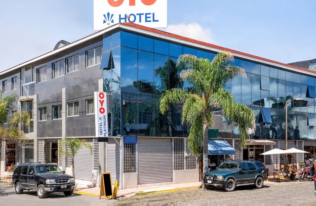 OYO Hotel Platinium Gran Hotel,Guadalajara,ARTESANIAS TONALA