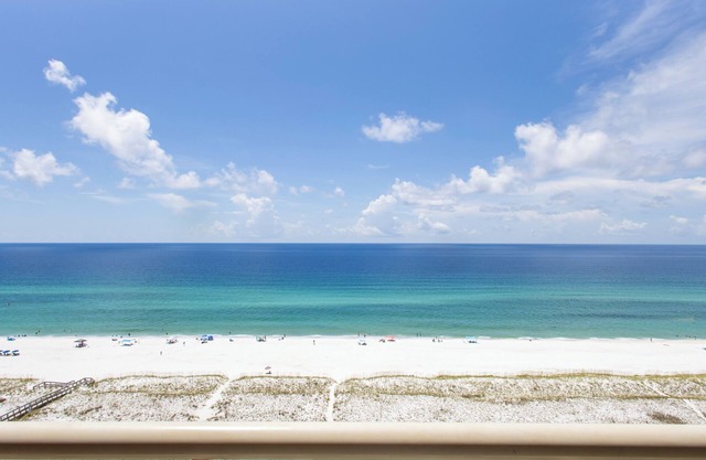 P5-1301 - Salty Seas! 3B Gulf Front! Excellent Views!