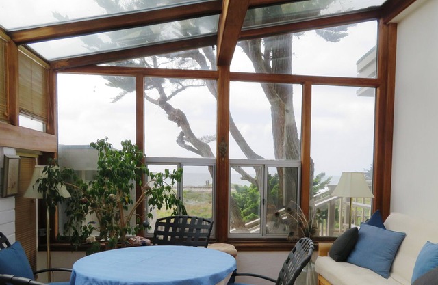 PACIFIC GROVE OCEAN FRONT HOME: NATURE LOVERS ASILOMAR DUNES RETREAT