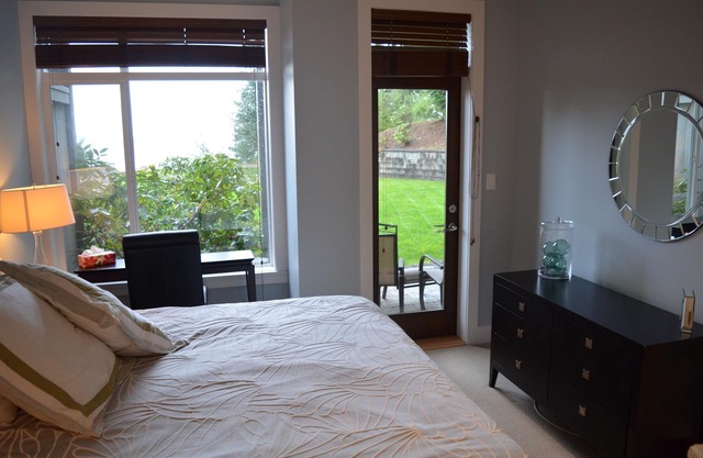 Pacific Tide Beach House, Resort Drive, Rathtrevor Park, Ocean View!