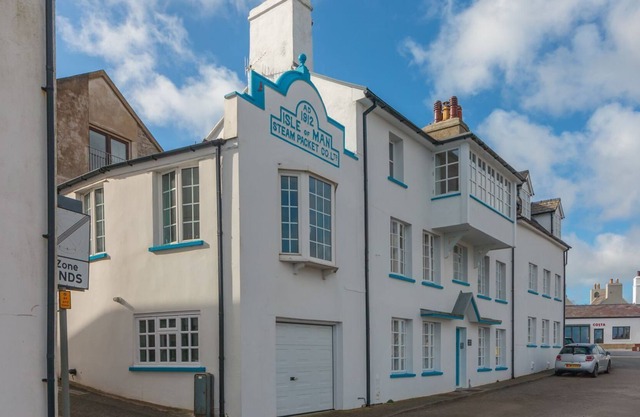Packet House - a holiday cottage that sleeps 4 guests in 2 bedrooms