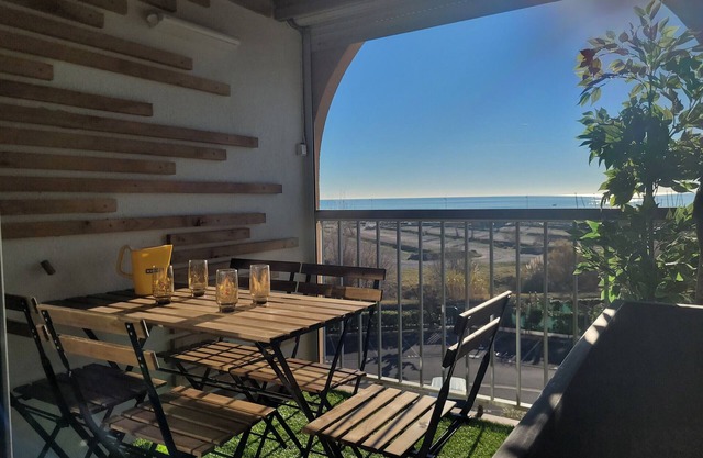Palavas, Charming F2, A/C, Parking, Wi-Fi, Near Beach