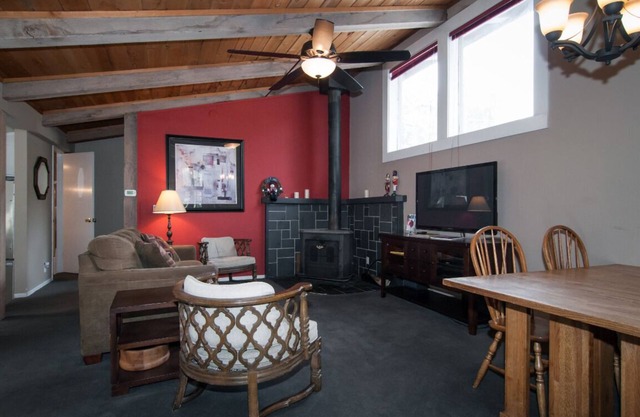 Palisades, Easy Walk To Lifts & Village!