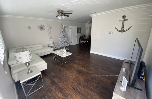 ★ PALM BEACH VACATION HOME Disinfected 4BD 2 BR & GAME ROOM 🏝
