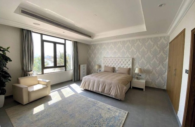 Palm Jumeirah Skyline - Own private beach and pool