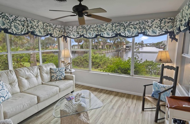 Palm Paradise Waterfront Home | Flagler Beach | Dock | Dog Friendly | Close To The Beach