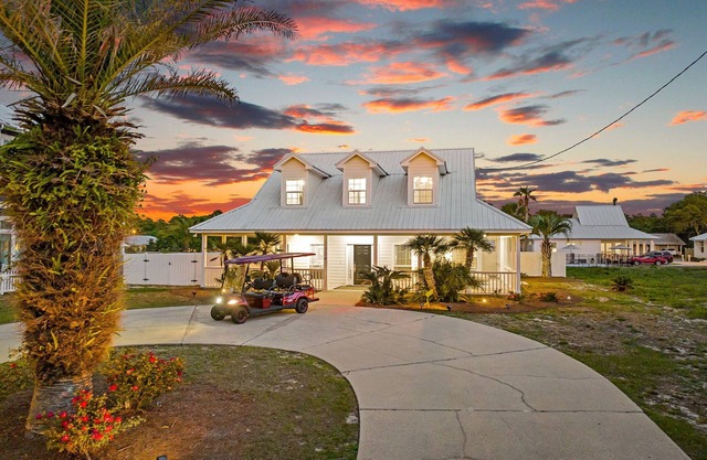 Palm Royale: Private Pool, LSV (Golf Cart), Great Location