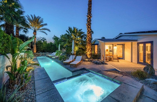 Palm Springs Oasis 3 King Ensuites + Pool & Spa